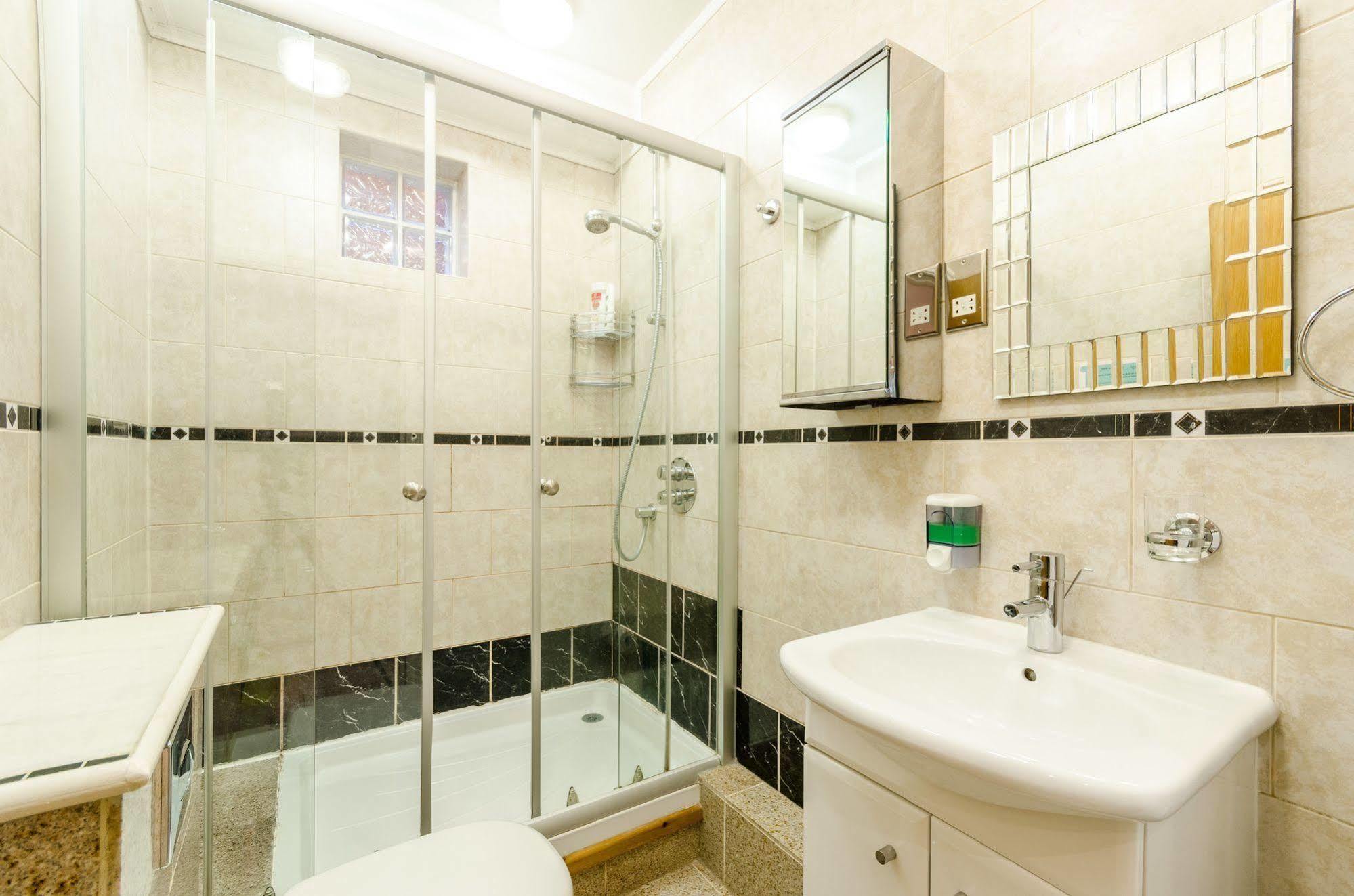 Milestone Apartments London Luaran gambar